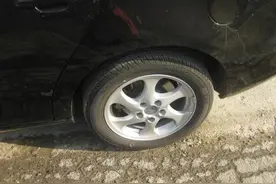 汽车刹车时后轮锁死或者滑轮该如何及时处理？这几个技巧很有用图片