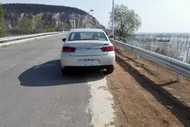 配置丰富底盘又稳 关键省油 家用世嘉1.6L豪华型图片