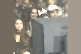 赛琳娜新绯闻出现，小贾 留下感伤文字以及自拍...图片