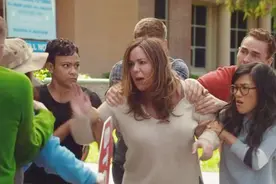 管窥美国：美国学校如何开家长会，怎么决定与学生有关的事项？视频封面