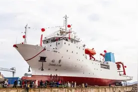 台州造科考船下海试水 今年将挑战万米海沟图片