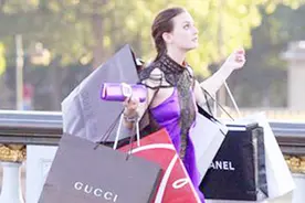 为什么女生爱买包？我解开了所有男朋友的难题！视频封面
