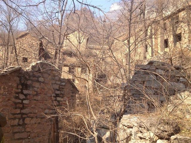 "中国第一鬼村"灵异事件真耶假耶?被改编成惊悚片《封门诡影》