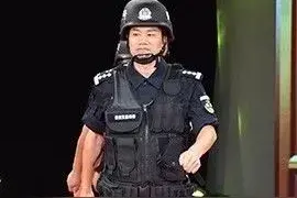 “拆弹专家”和副部在同一个现场图片