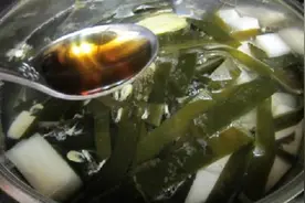 海带最好吃的做法，轻轻松松就能煮到柔软可口，特别下饭视频封面