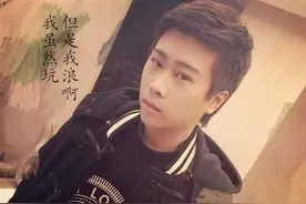 划船不靠桨扬帆不靠风 靠的全是浪！图片