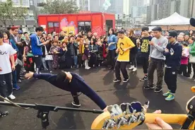 妹子颜值高！剧情很反转！你猜这是演什么？图片