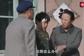 赵本山叫流氓砸了宋小宝家，孙子霸气回击，当场把他们酒桌掀了视频封面