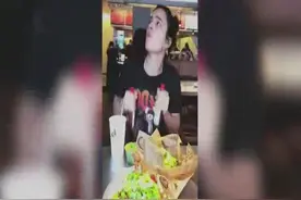 女友吃饭前VS吃饭后对比，哈哈哈美食是一种信仰！视频封面