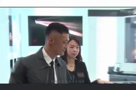 余文乐携女友参加好友婚礼，余文乐的历届女友哪个最漂亮？视频封面