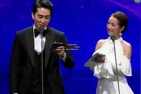 林依晨宋承宪颁奖颜值爆表 双声道沟通无碍引赞叹视频封面