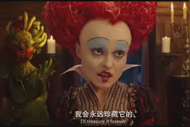 这发型和头型是我见过最特别有个性的一个