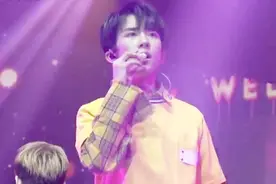 TFBOYS四周年南京演唱会·第二场《我们的时光》，易烊千玺focus视频封面