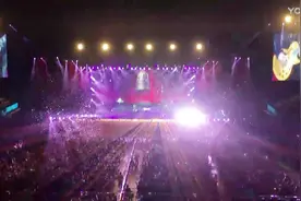 伍佰演唱会《美丽新世界》，喝醉了以后 还能想些什么？视频封面