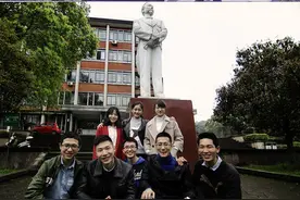 一组今天和三十年前大学生毕业照的对比，让人感慨不已