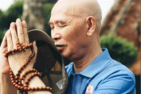 川渝段子手鼻祖第一次出国就搞大事，泰国官方都被惊动，看他咋办视频封面