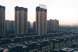 2017金辉湖畔里趣味运动会视频封面