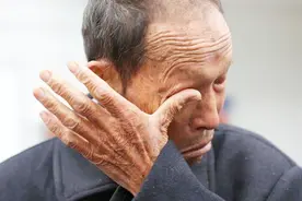 老年人经常昏迷？一定是这几个原因造成的！给爸妈转！