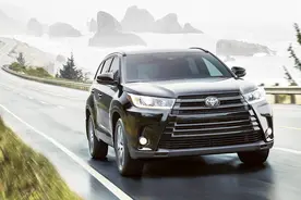 2018款丰田汉兰达来了，动力再升级，外观更霸气，想要的可以入手视频封面