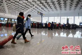 郑州机场将引进7家航空公司 可直飞迪拜图片