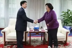 大美濮阳再受上级关注一一中国志愿服务联合会领导亲切接见我市文明办负责人图片