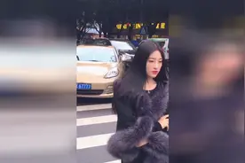 小时候的世界，只有对错，做对了就会很开心 无忧无虑视频封面