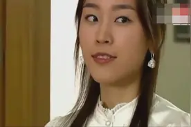 学生娶了老师，媳妇课上当学生面打老公，真是个人才啊！视频封面