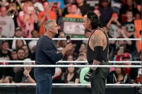 《RAW 2016.03.29》战报：众星云集，预热摔角狂热图片