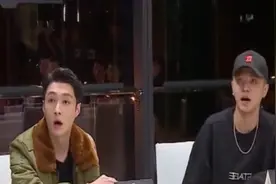 张艺兴&王嘉尔两个呆萌耿直boy，没签合同就！敢！上！节！目！视频封面