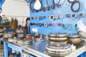 探访拆车件之乡广州陈田汽配城图片