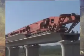 大型建筑机器，令人不可思议视频封面