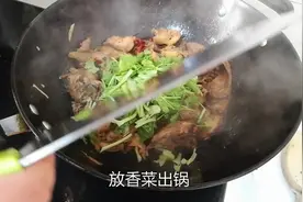 鸡背怎么做好吃，农村妹子教你鸡背新吃法，这样做天天吃不够