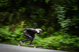 极限运动——2016红牛长板速降公开赛决出32强图片