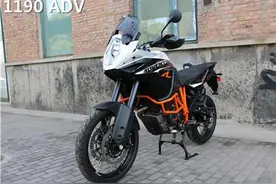 两匹性格刚烈的高头大马——KTM 两款ADV对比图片