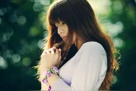 你愿意借我一个肩膀吗图片