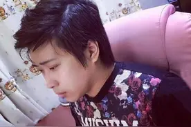 55开自称吴彦祖，德云色笑笑怒刚粉丝！图片