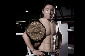 24岁的农民工能做什么？他靠摔跤成全国冠军 暴打日本拳王成名图片