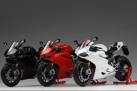 很多男人梦想的摩托车，杜卡迪大魔鬼测评—骑士网翻译图片