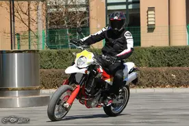 SWM SM 650R，首款进口大单缸滑胎摩托车！图片