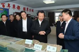 王君书记调研内蒙古草都，鼓励企业创出品牌、闯出市场图片