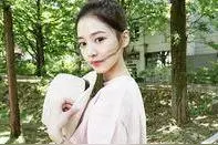 女友在家等我娶她等了六年，我回去被眼前一幕吓傻了图片