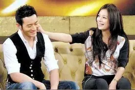 恋爱时，请与异性闺蜜保持普通朋友关系图片