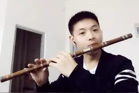 笛子演奏经典古风歌曲，一颗痴痴绵绵渴望与等待爱情的《恋人心》图片