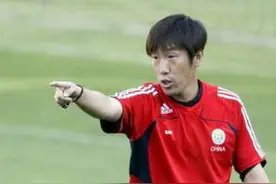 七年前的今天，高洪波正式成为中国国家队主教练！图片