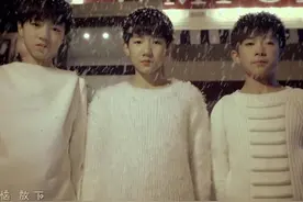 王俊凯：爱妈妈，从洗菜做起图片