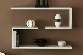 墙面打孔的时候，怎么避免裂缝墙皮掉落？图片