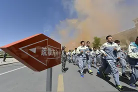 宁夏举行防空防灾应急演练图片