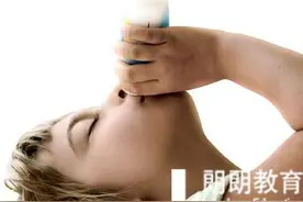导致孩子牙齿溃烂的竟然是奶嘴！图片