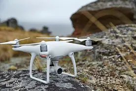 大疆精灵Phantom 4图片
