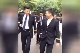 不开美颜的准空少大集合，一个比一个帅，穿制服好有味道！